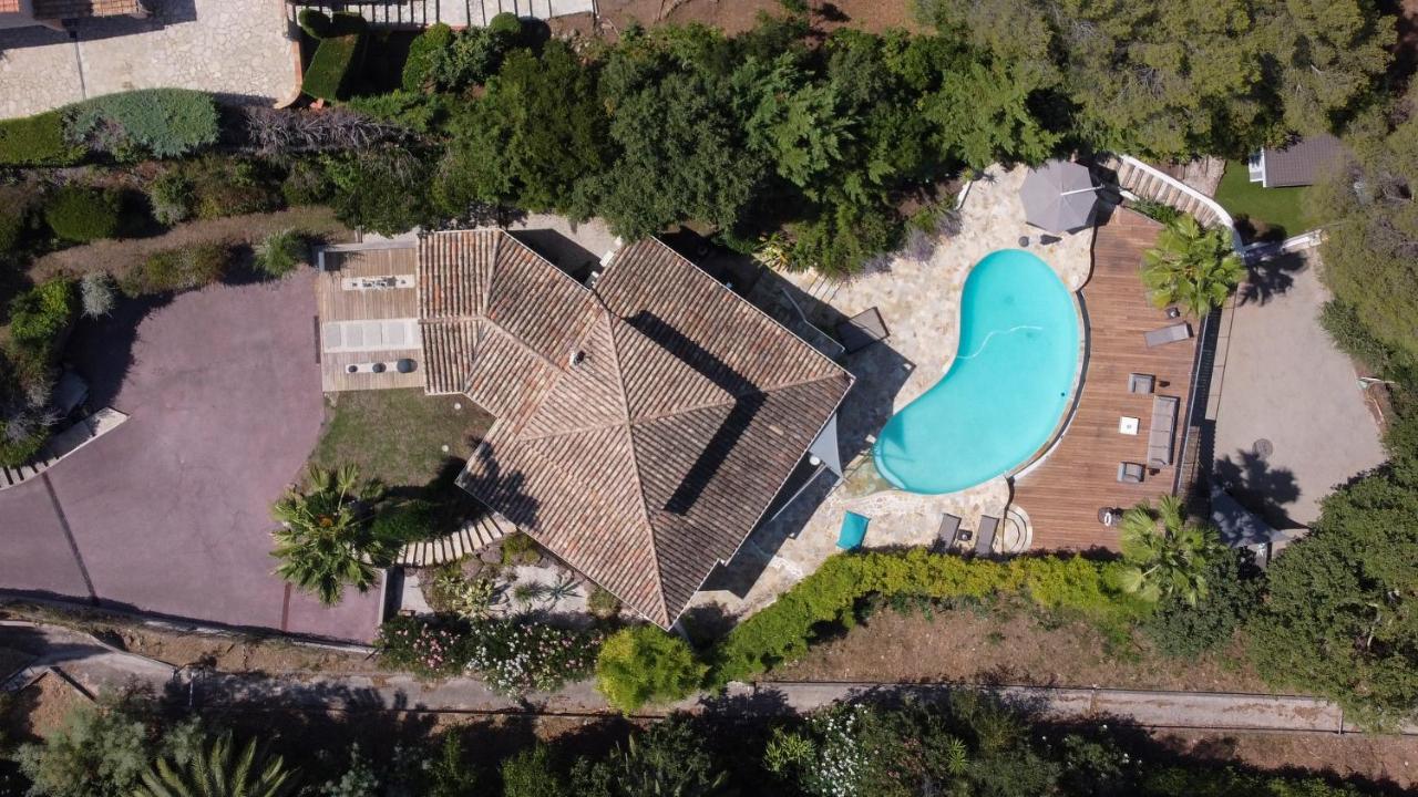 莱斯瓦利斯得瓦莱斯库尔住宿加早餐旅馆 Saint-Raphaël 外观 照片